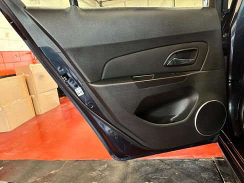 Used 2015 Chevrolet Cruze LT w/ Sun And Sound Package image 29