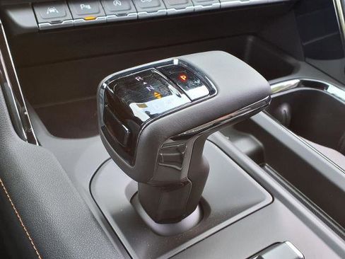 New 2026 GMC Sierra 1500 AT4 w/ AT4 Premium Package AWD/4WD image 14