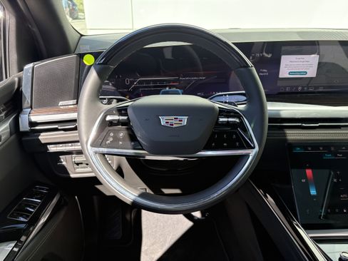 New 2026 Cadillac Escalade ESV Luxury image 19