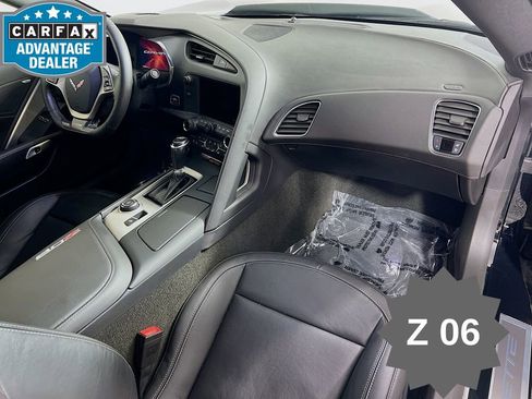 Used 2015 Chevrolet Corvette Z06 w/ Z07 Performance Package RWD image 27