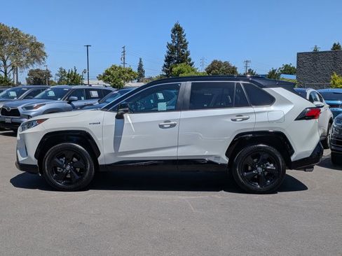 Used 2021 Toyota RAV4 XSE AWD/4WD image 9