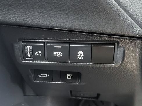 Used 2024 Toyota Corolla Cross AWD Hybrid w/ Convenience Package image 21