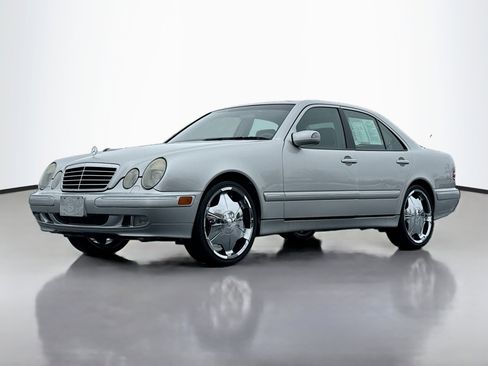 Used 2000 Mercedes-Benz E 430 4MATIC Sedan image 11