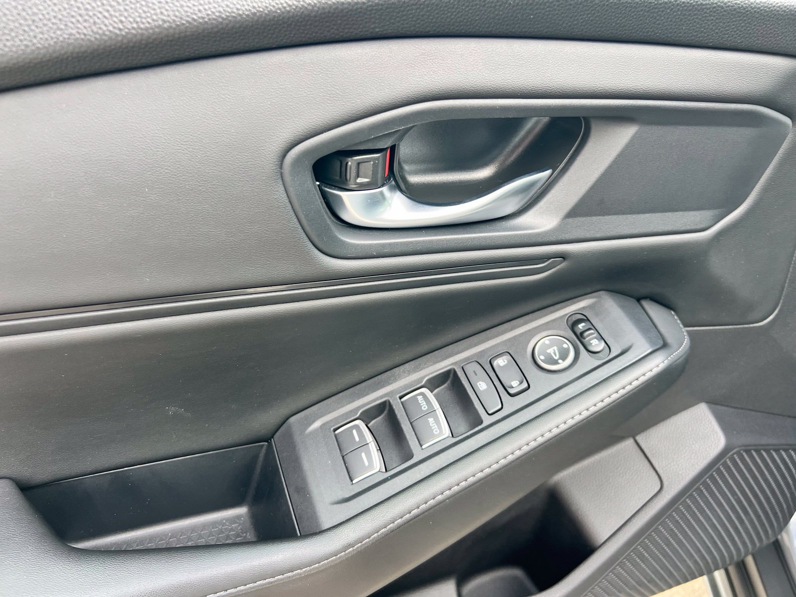 Used 2024 Honda Accord Sport image 29