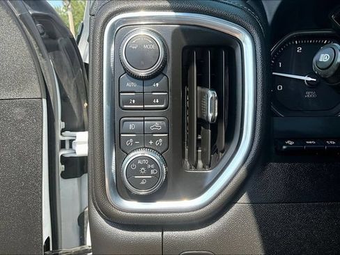 Used 2023 GMC Sierra 3500 Denali w/ Technology Package AWD/4WD image 16