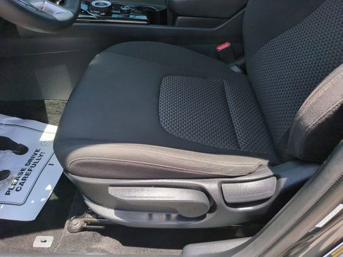 Used 2023 Kia Sportage LX FWD image 17