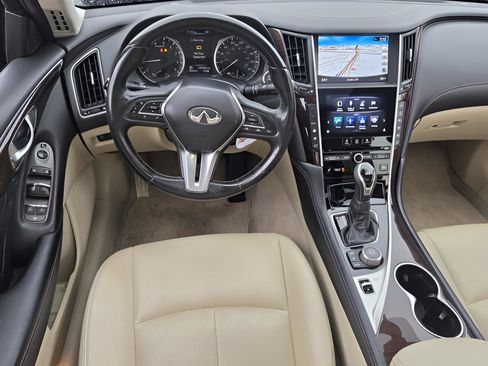 Used 2018 INFINITI Q50 Luxe w/ Essential Package (3.0T Luxe) image 12