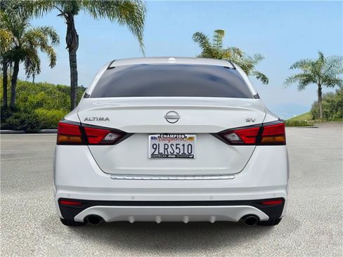 Used 2023 Nissan Altima 2.5 SV w/ SV Premium Package image 5