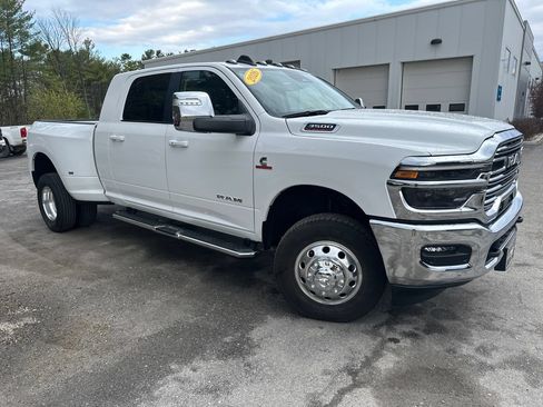 Used 2026 RAM 3500 Laramie AWD/4WD image 7