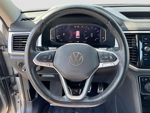 Used 2021 Volkswagen Atlas SEL Premium image 12