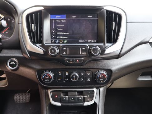 Used 2024 GMC Terrain SLT AWD/4WD image 36