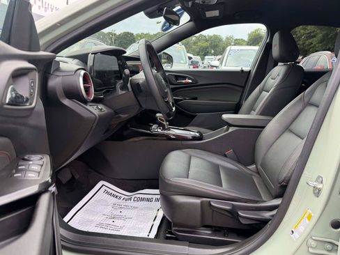 Certified 2024 Chevrolet Trax RS FWD image 9