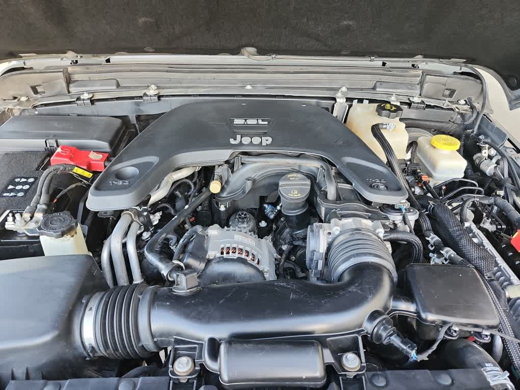 Used 2019 Jeep Wrangler Unlimited Sahara w/ Uconnect 4C Nav & Sound Group AWD/4WD image 35
