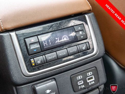 Used 2025 Subaru Ascent Touring AWD/4WD image 8