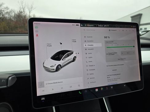 Used 2020 Tesla Model 3 Standard Range Plus image 44