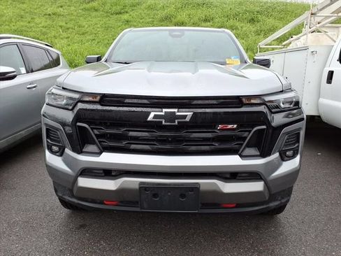 Used 2024 Chevrolet Colorado Z71 w/ Z71 Convenience Package 2 AWD/4WD image 11