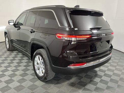 Used 2023 Jeep Grand Cherokee Limited w/ Luxury Tech Group II image 7