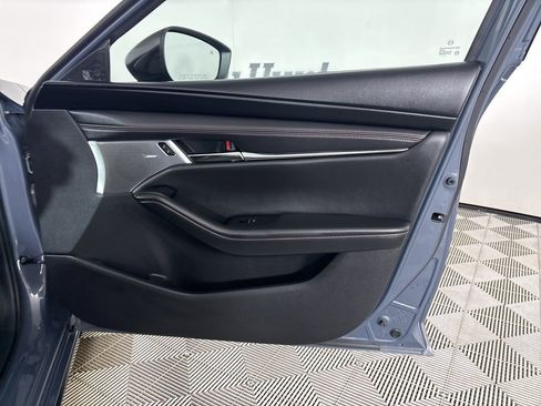 Used 2022 MAZDA MAZDA3 s image 28