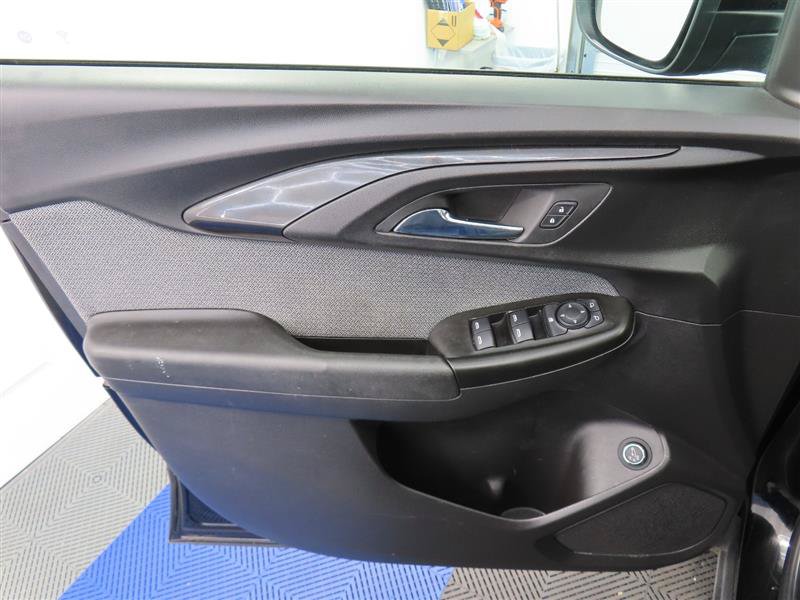 Used 2021 Chevrolet TrailBlazer LT w/ Sun and Liftgate Package AWD/4WD image 16