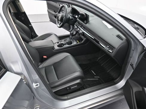Used 2023 Honda Civic Touring image 33