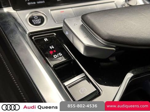Used 2021 Audi e-tron Premium Plus w/ Premium Plus Package image 29