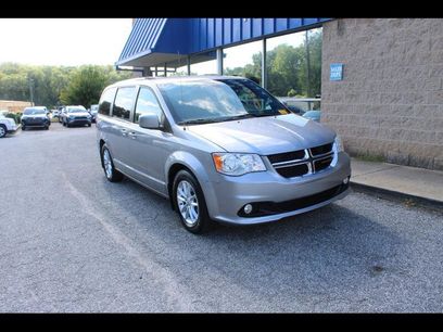 Used 2019 Dodge Grand Caravan SXT w/ Mopar Premium Addition Group