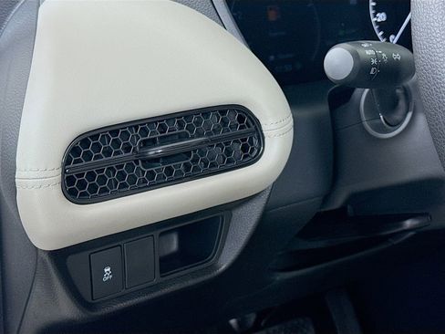 New 2026 Honda HR-V LX image 10