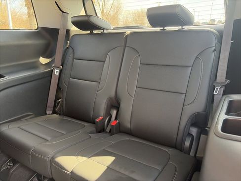 Used 2023 GMC Acadia SLT w/ LPO, Floor Liner Package FWD image 25
