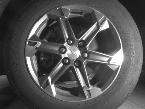 Used 2025 Chevrolet Blazer LT FWD image 12