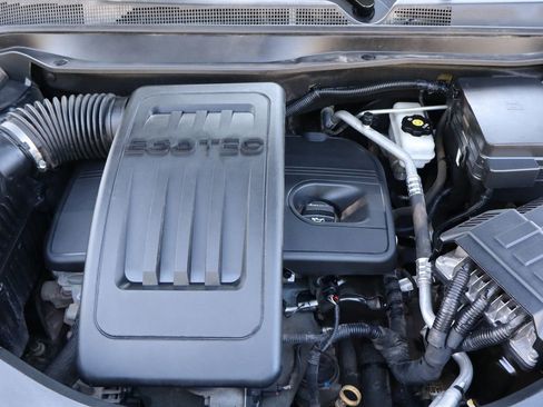 Used 2017 Chevrolet Equinox LT w/ Convenience Package image 38