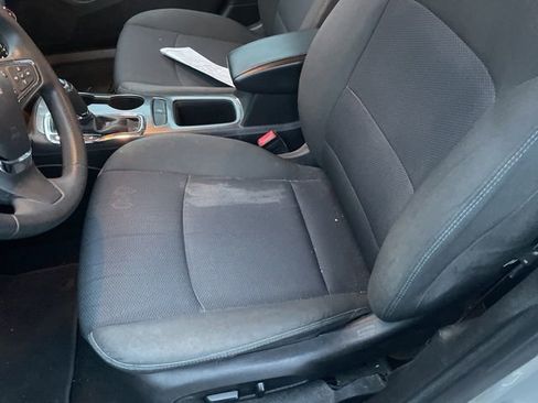 Used 2017 Chevrolet Cruze LT w/ Convenience Package image 11