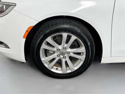 Used 2015 Chrysler 200 Limited image 23