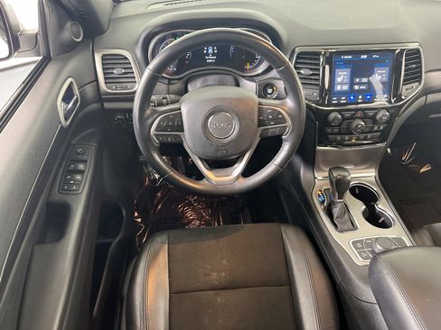 Used 2022 Jeep Grand Cherokee Laredo X image 23