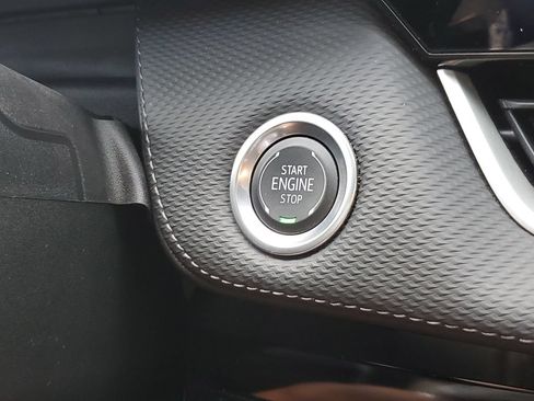 Used 2025 Chevrolet Equinox LT AWD/4WD image 25