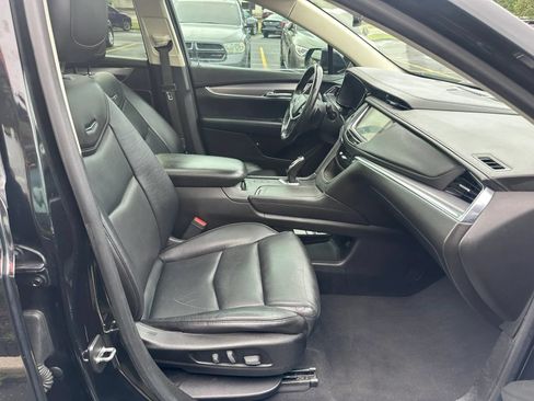 Used 2017 Cadillac XT5 Premium Luxury w/ LPO, Wheel Lock Package FWD image 14