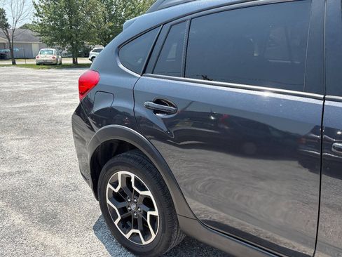 Used 2016 Subaru Crosstrek 2.0i Premium w/ Popular Package #2 AWD/4WD image 2