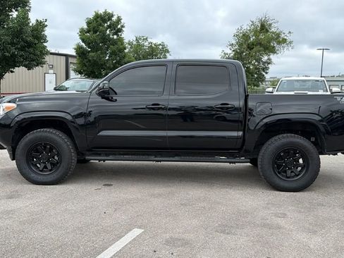 Certified 2023 Toyota Tacoma SR AWD/4WD image 10