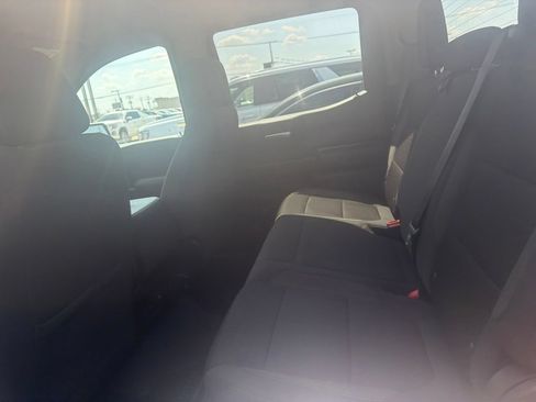Used 2022 Chevrolet Silverado 1500 LT AWD/4WD image 12