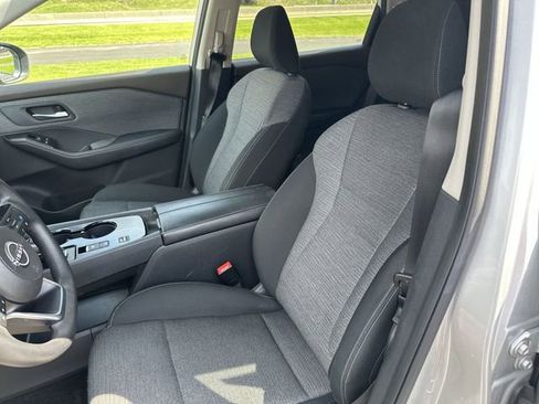 Used 2023 Nissan Rogue SV image 15