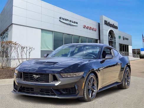 Used 2024 Ford Mustang Dark Horse image 2
