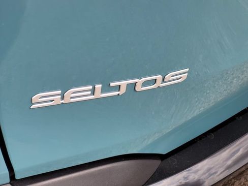 New 2026 Kia Seltos S FWD image 6