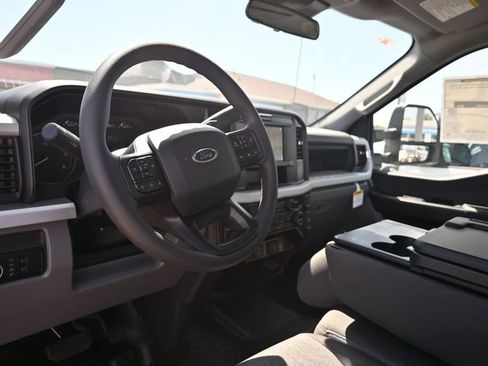 New 2026 Ford F550 4x4 Supercab Super Duty image 16