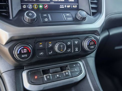 Used 2023 GMC Acadia SLE w/ Driver Convenience Package FWD image 21