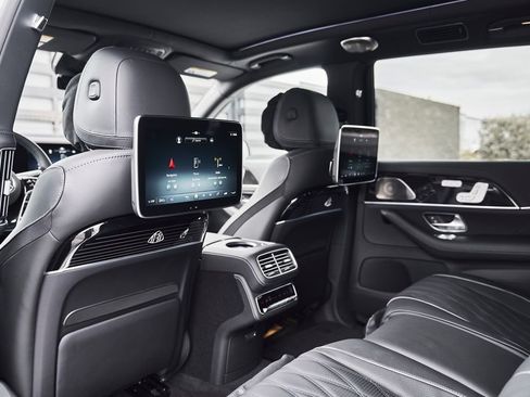 Used 2026 Mercedes-Benz Maybach GLS 600 4MATIC image 37