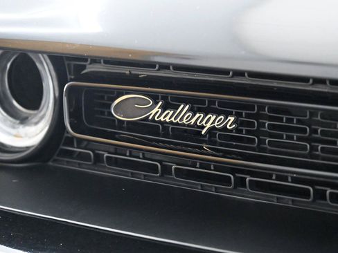 Used 2023 Dodge Challenger R/T Scat Pack RWD image 9