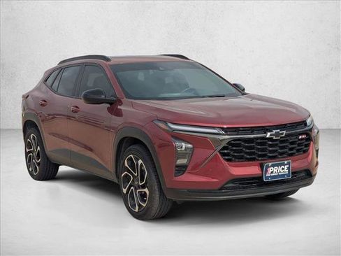 Certified 2024 Chevrolet Trax RS w/ Sunroof Package image 3