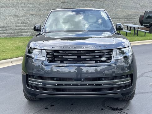 Certified 2025 Land Rover Range Rover SE AWD/4WD image 10