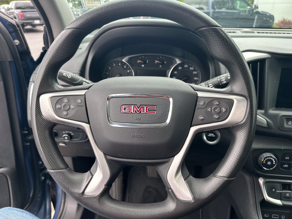 Used 2024 GMC Terrain SLE AWD/4WD image 14