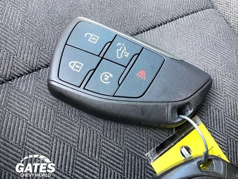Used 2025 Chevrolet Silverado 1500 LT AWD/4WD image 25