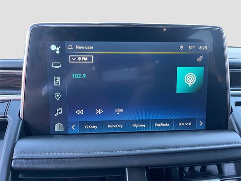 Used 2022 Chevrolet Tahoe Z71 w/ Luxury Package image 15